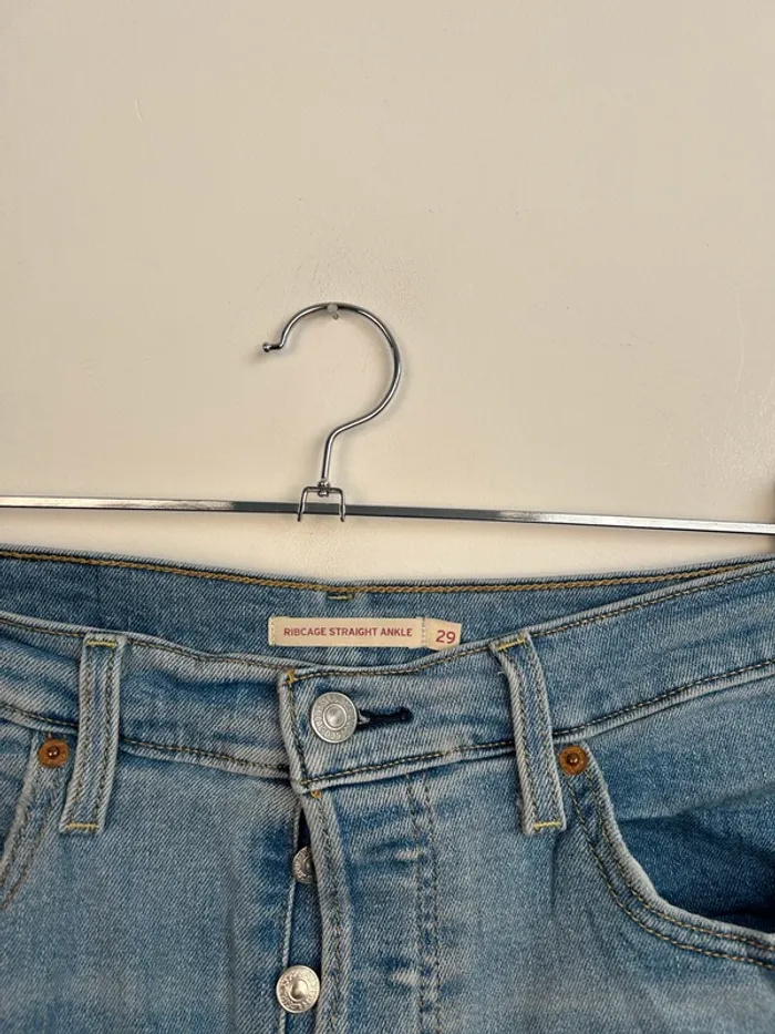 Jean Levi's Femme Bleu W29 L27 | Ribcage Straight Ankle | Taille 38 | Très Bon État | BP288 - photo numéro 3