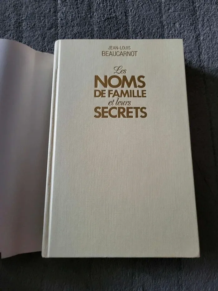 Livre - Les noms de famille et leurs secrets - photo numéro 2