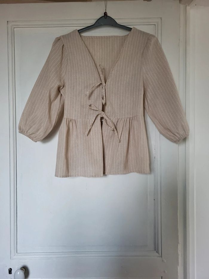 blouse beige