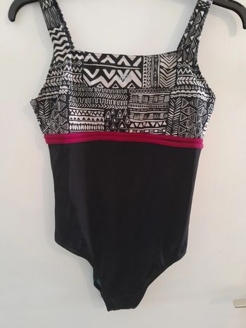 Maillot de bain 1 pièce, taille 40/42, Marque Nabaiji