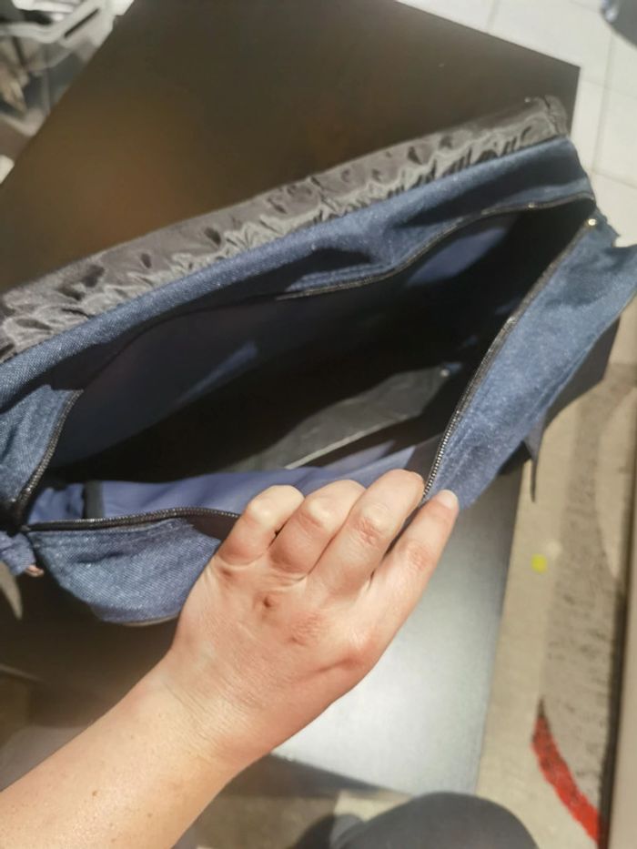 Sac pour pc portable avec lanière - photo numéro 14