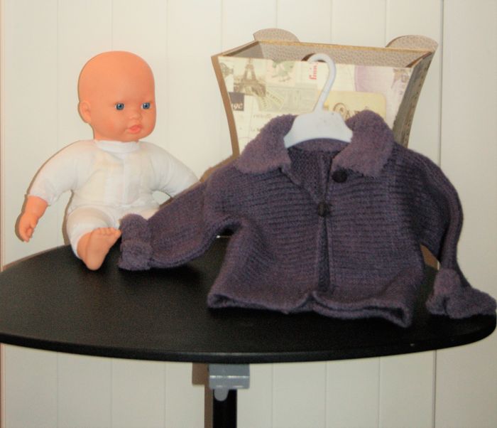 Gilet chaud fait main en laine – Bébé fille 6 mois – Violet