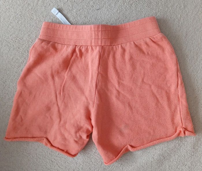 Short orange saumon kiabi 4ans - photo numéro 2