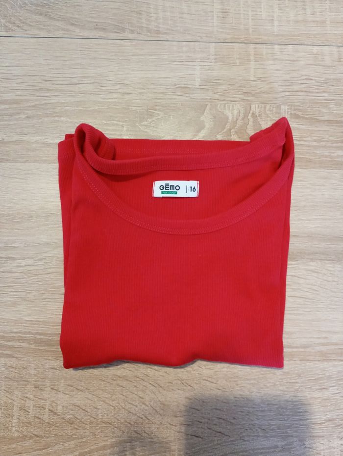 Débardeur rouge - photo numéro 1