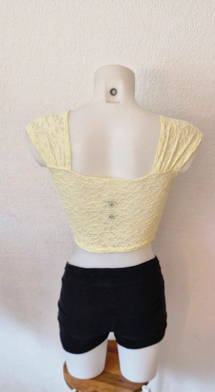 Top court jaune pour femme taille S  ( le bleu offert ) - photo numéro 4