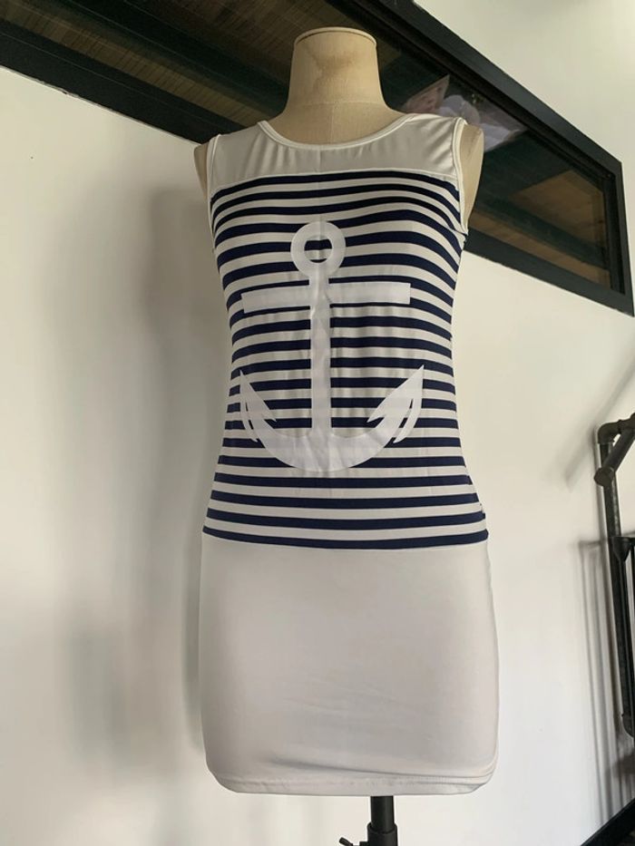 Robe courte légère