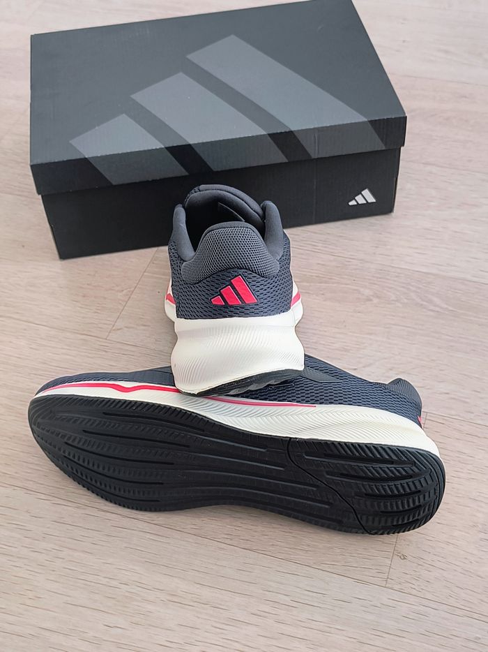 Baskets chaussures running adidas taille 46 2/3 neuves - photo numéro 7