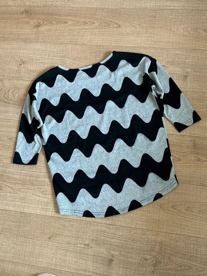 Pull léger gris et noir Only taille S excellent état - photo numéro 12