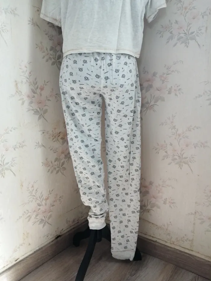 Ensemble de pyjama Tee-shirt et pantalon beige à motifs tête jaguar / cendored / (M-L) - photo numéro 7