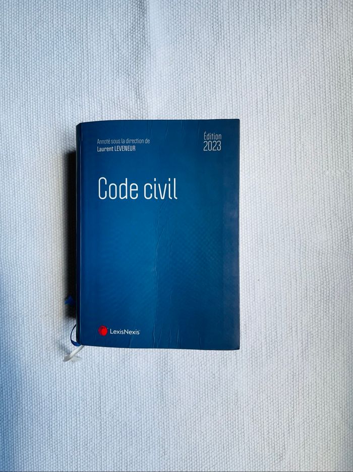 Code civil 2023 éditions LexisNexis surligné - très bon état