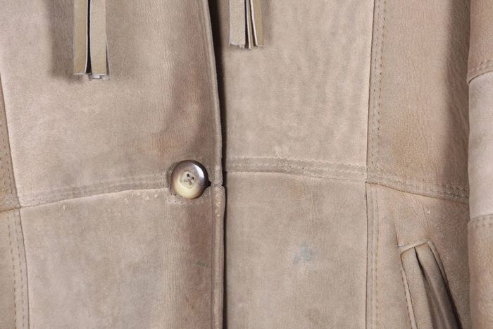 "Superbe peau lainée vintage 70-80's en daim fourré (cuir) #240474 - photo numéro 4