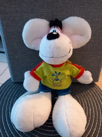 Peluche diddl smile avec short et t-shirt 33cm