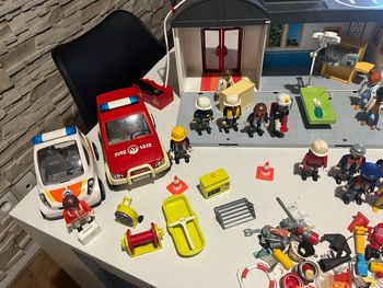 Lot hôpital pompier et ambulance playmobil