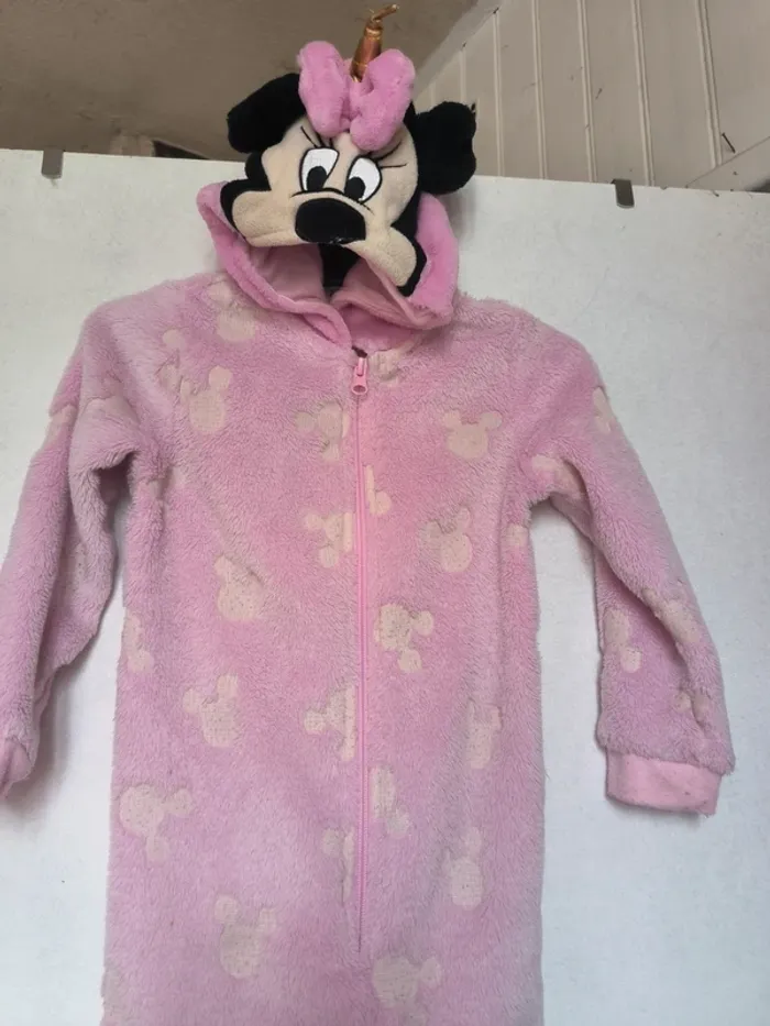 Combinaison sur pyjamas Disney Minnie taille 4 ans - photo numéro 2