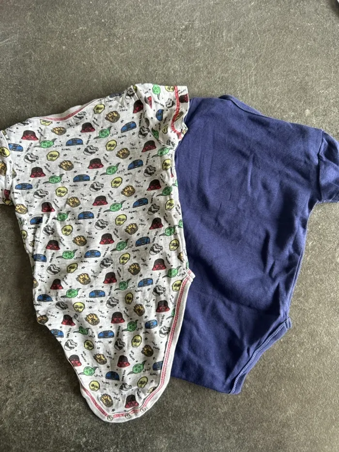 Lot de 2 bodys manches courtes Star Wars 9 mois - photo numéro 2