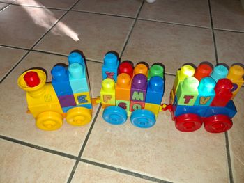 Train musical alphabet