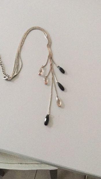 Sautoir pierres noires et transparentes