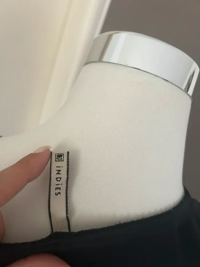 Indies haut top, débardeur noir taille 1 - photo numéro 4