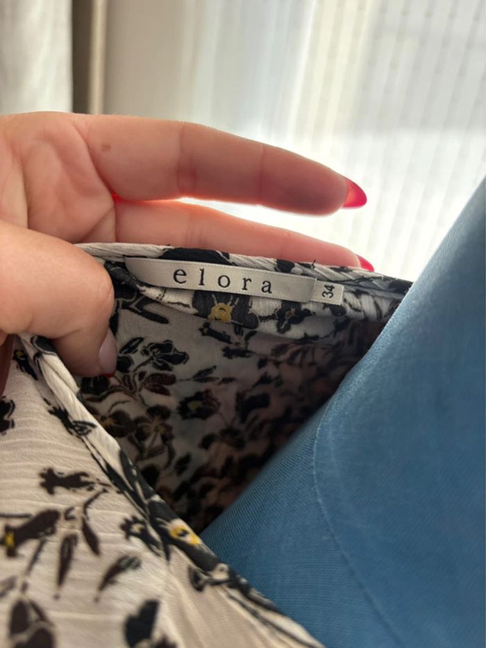 Robe a motif fleuri Elora - noir/blanc - taille 34/XS - en très bon état - photo numéro 4