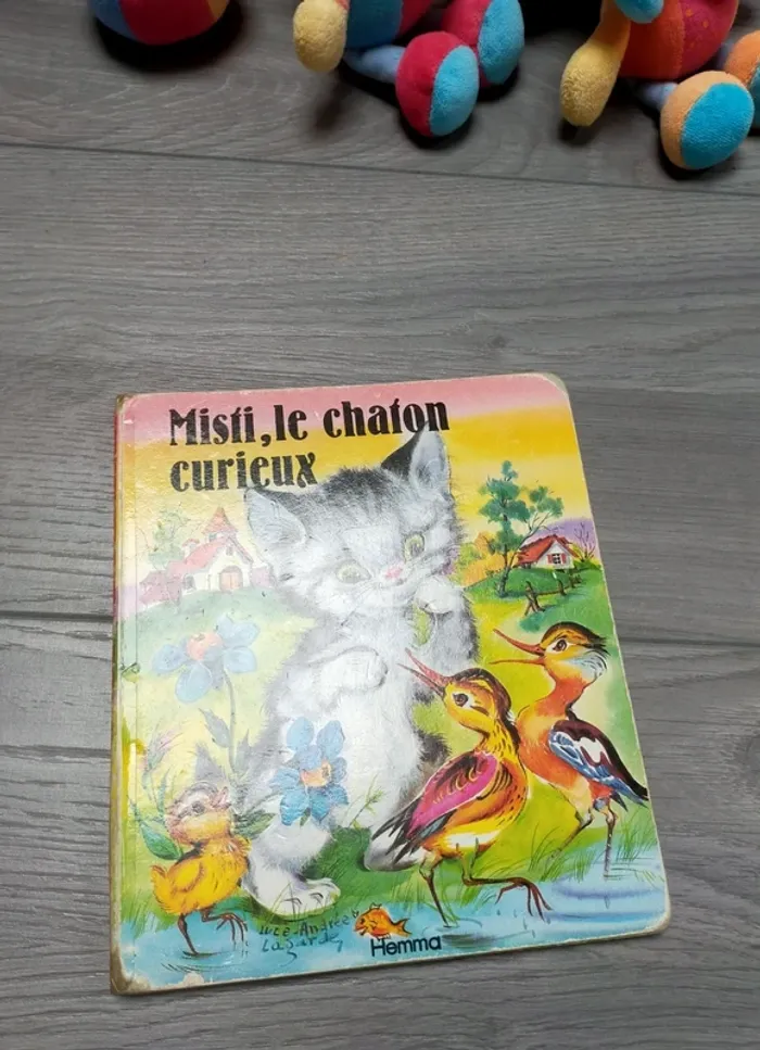 Livre Misti le chat curieux