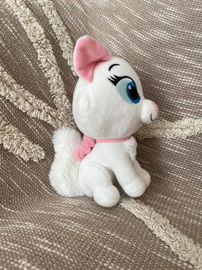 Peluche doudou 20cm Disney marie les aristochats chat blanc et rose très bon état - photo numéro 2
