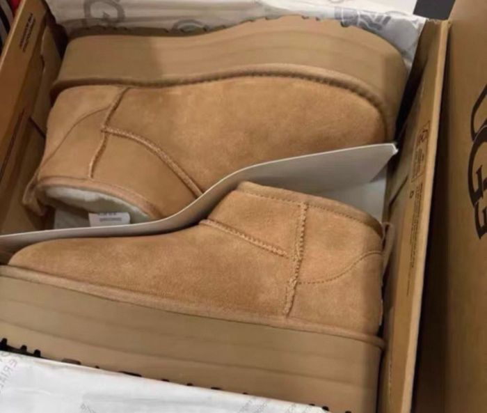 Ugg ultra mini suede taille 39 - photo numéro 2