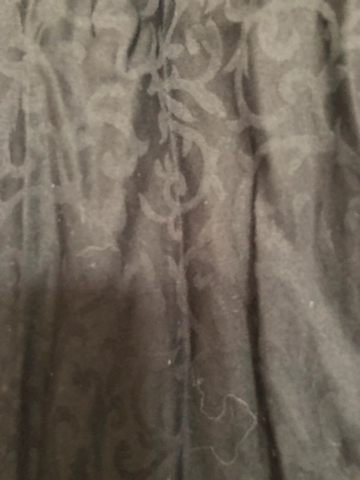 Chemise noir avec un motif - photo numéro 2