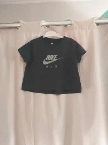 Tee shirt nike fille taille 11-12 ans
