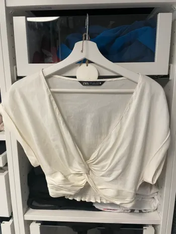 Haut Zara