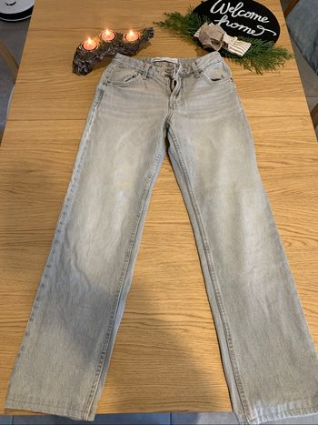 Jean évasé Bershka, taille 32.