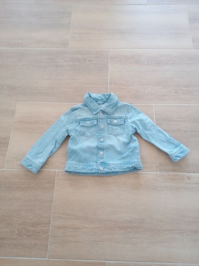 Veste en jeans primark 18.24 mois