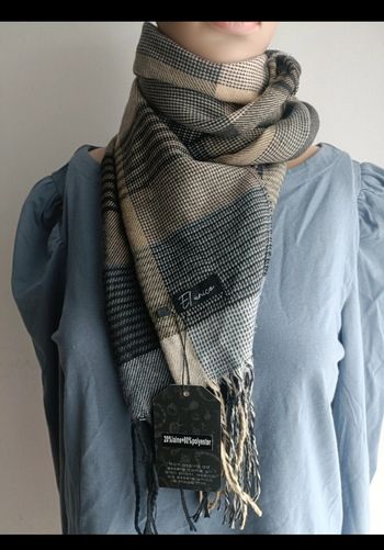 Écharpe el ùnico en 20% laine et 80% polyester