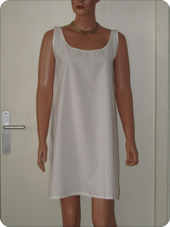 👗 Chemise de nuit T.40 👗 - photo numéro 3