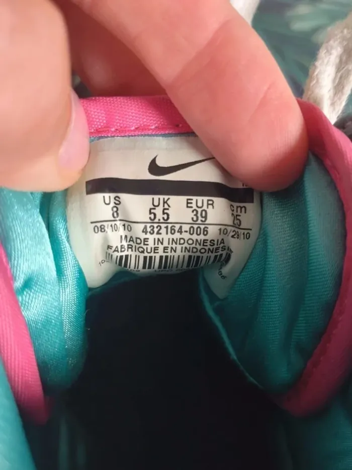 Baskets montantes fille femme Nike pointure 39 - photo numéro 5