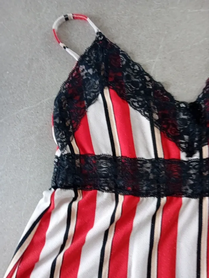 Débardeur de chez Jennyfer en taille XS - photo numéro 2