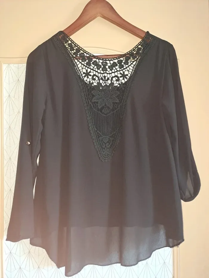 Blouse femme noire tbe fluide dentelle doublure T1 - photo numéro 2