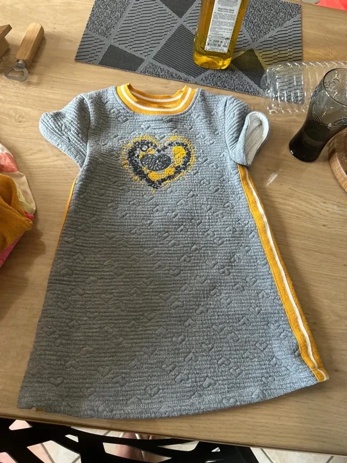Lot de vêtements 6 ans fille 🧒 - photo numéro 11