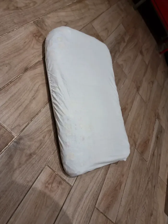 Petit prix ! Lot Matelas à langer avec housse - photo numéro 10