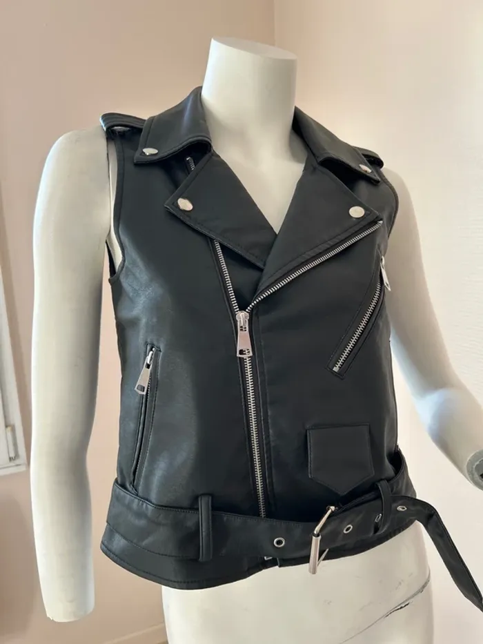 Veste similicuir courte état neuf - photo numéro 4