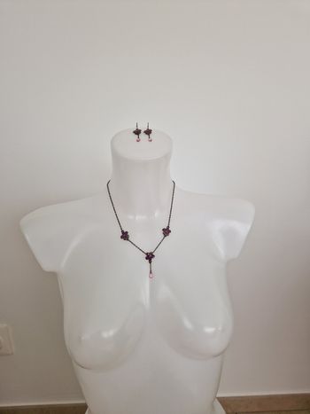 Parure collier et ses boucles d'oreilles à fleurs
