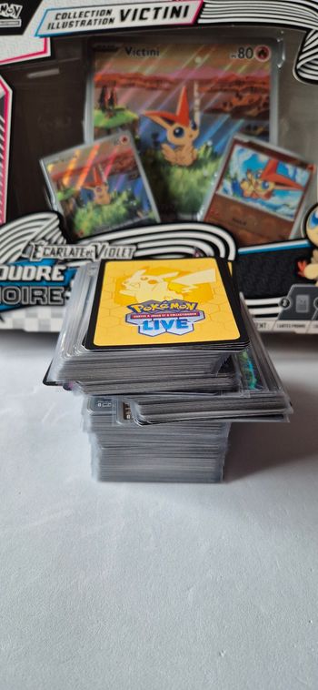 Pokémon masterball pokeball reverse me01 me02 ev10.5 victini ( sortie de boosters et ETB )