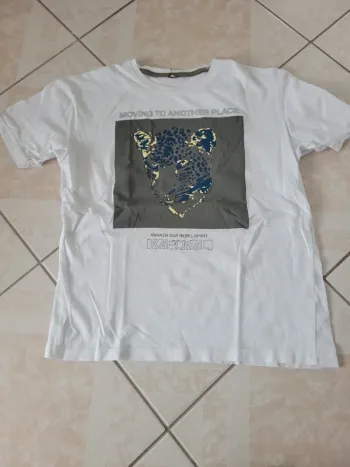 Tee-shirt taille 14 ans