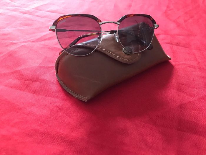 Lunette de Soleil marque Unofficial
