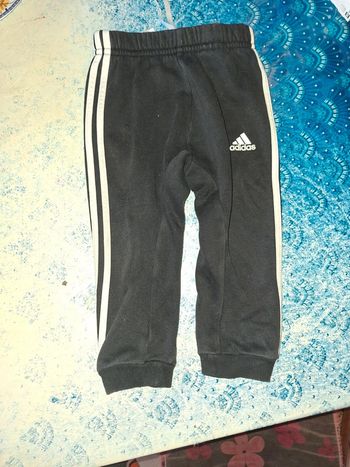 Jogging Adidas 12/18 mois