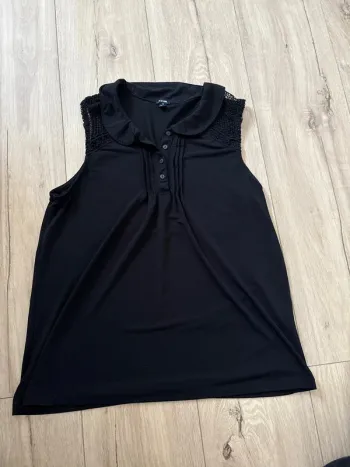 Blouse sans manches noir Kiabi taille M, excellent état