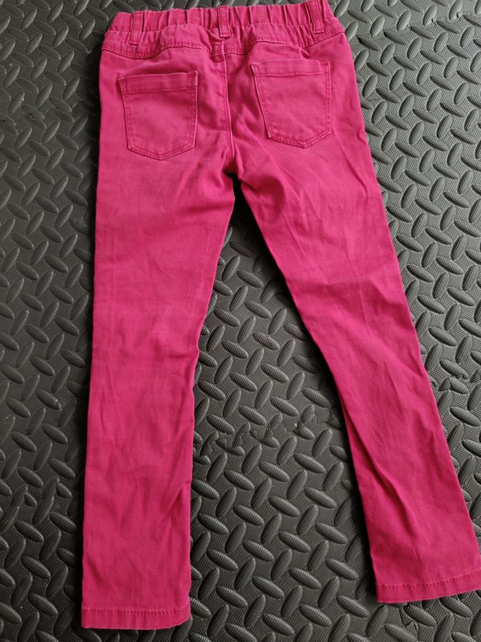 Jean fushia 4 ans - photo numéro 2