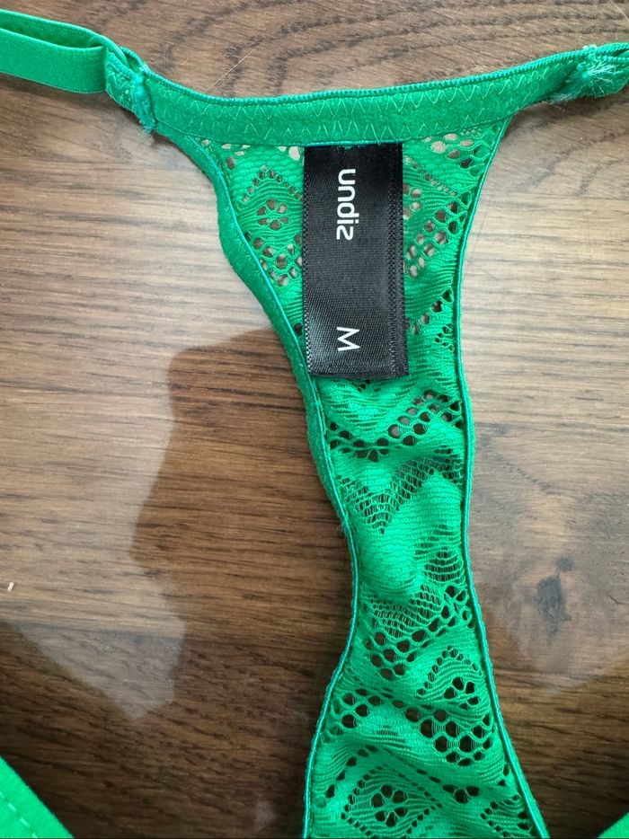 Ensemble complet lingerie en dentelle verte - photo numéro 4