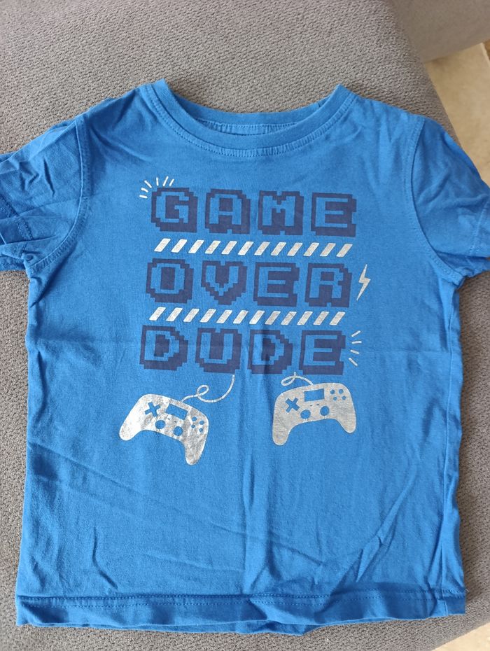 Lot de 9 t shirts très bon état 5ans - photo numéro 6
