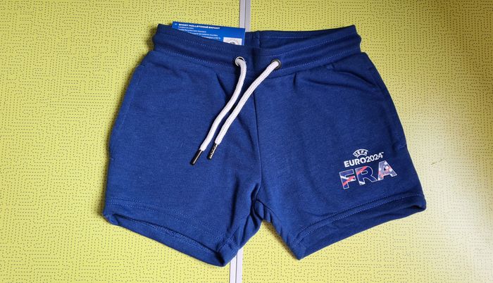 Short molletonné UEFA Euro 2024 - neuf - 2/4 ans