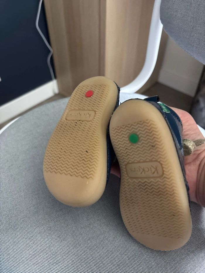 Chaussure taille 19 - photo numéro 4
